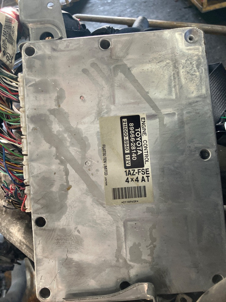 [USED ENGINE] TOYOTA NOAH AZR65G 2003 1AZ-FSE FF AT 4WD #0003263061868