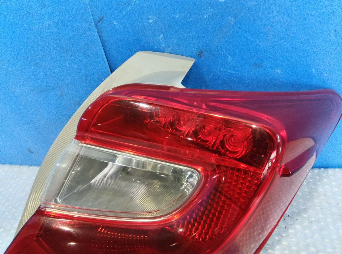 [TAIL LAMP RH] TOYOTA VITZ KSP130 2015 1KR-FE FF AT 2WD #0403268015412