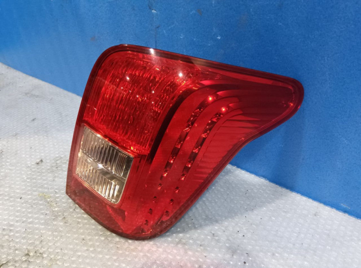 [TAIL LAMP RH] TOYOTA COROLLA FIELDER ZRE142G 2007 2ZR-FE FF AT 2WD #0403268014284