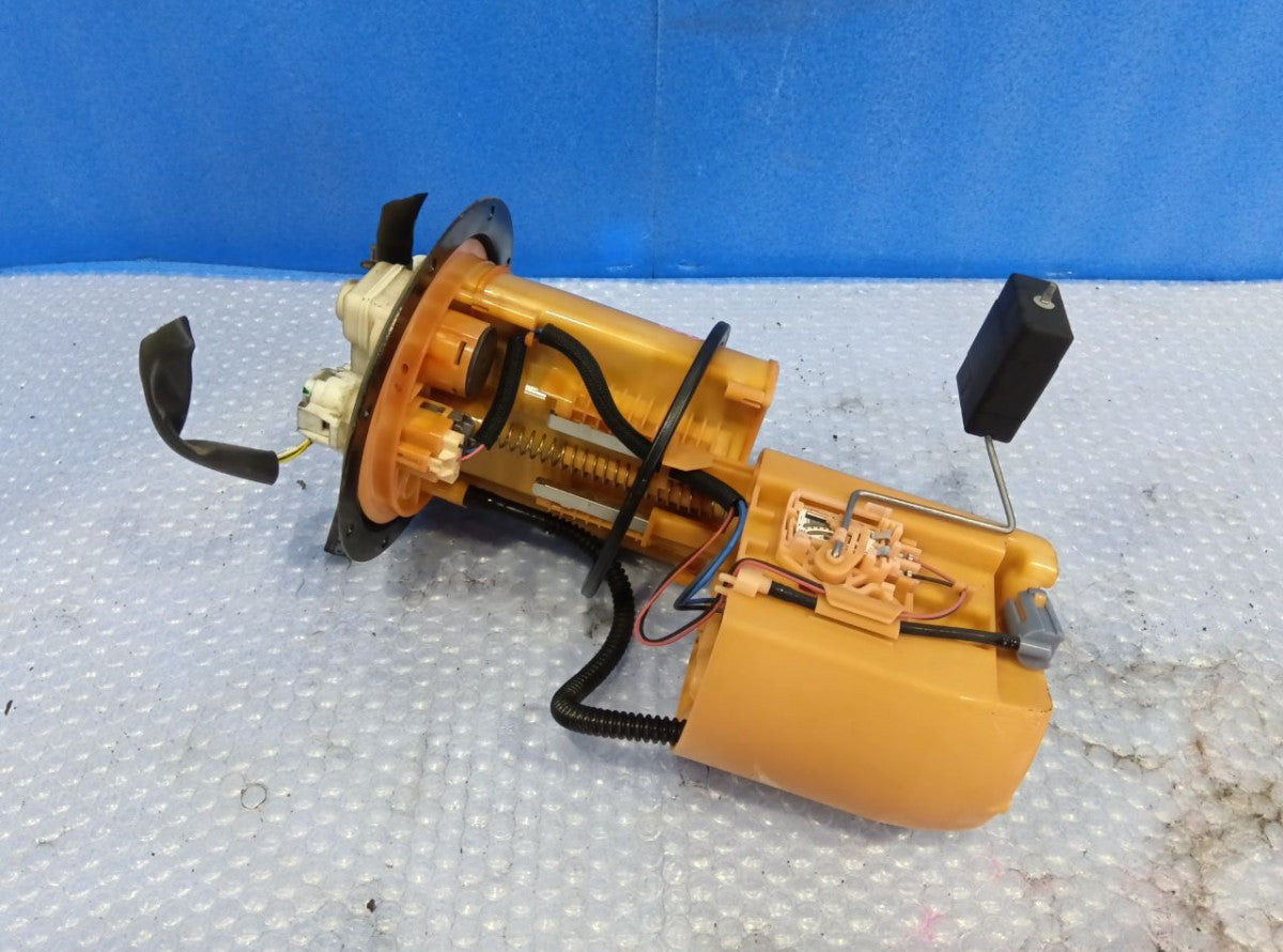 [FUEL PUMP] TOYOTA COROLLA AXIO NZE141 2011 1NZ-FE FF MT 2WD #0403265009842