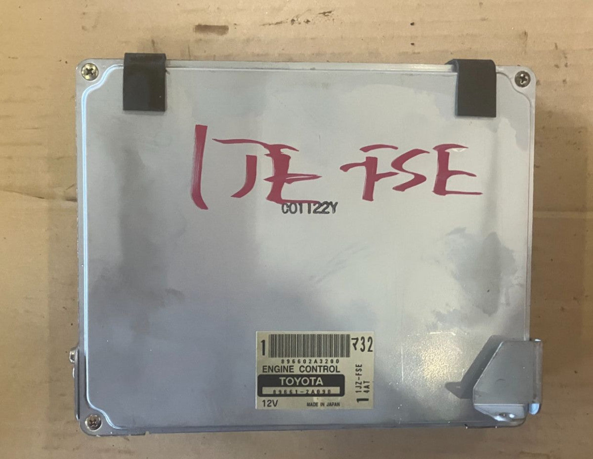 [ENGINE COMPUTER] TOYOTA PROGRES JCG10  1JZ-FSE FR AT 2WD #0003265091885