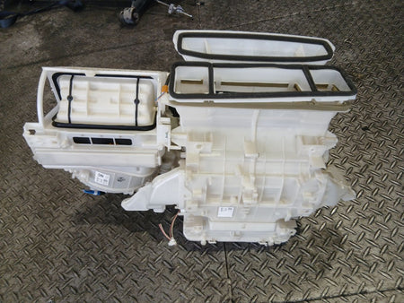[EVAPORATOR] TOYOTA COROLLA AXIO NZE141 2011 1NZ-FE FF MT 2WD #0403265009838