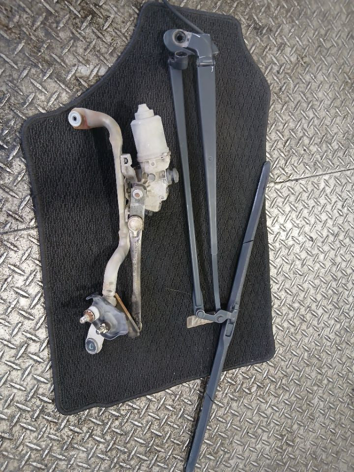 [F WIPER MOTOR] TOYOTA VITZ KSP130 2011 1KR-FE FF AT 2WD #0403269017285
