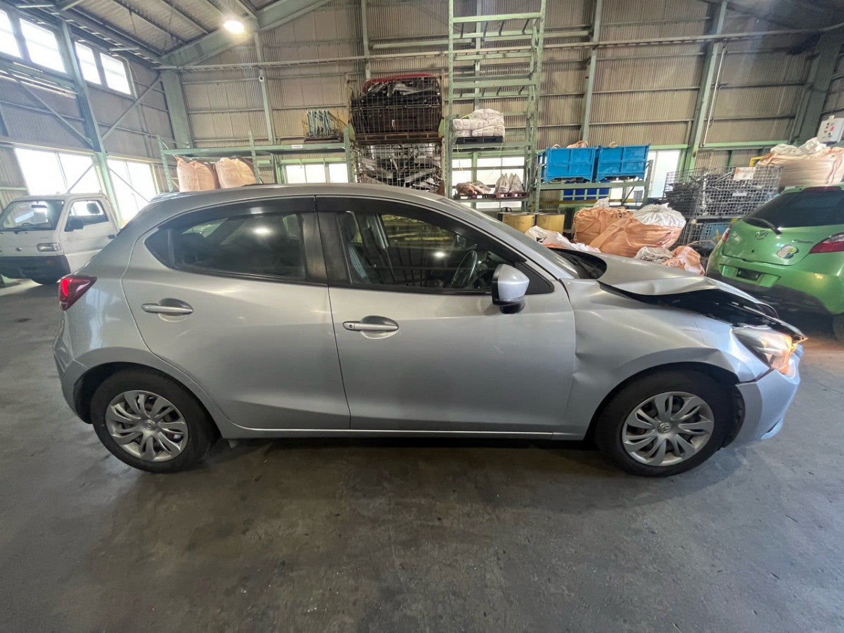 [CHOOSE PARTS] MAZDA DEMIO DJ3FS 2017 P3-VPS FF AT 2WD #0451000000478