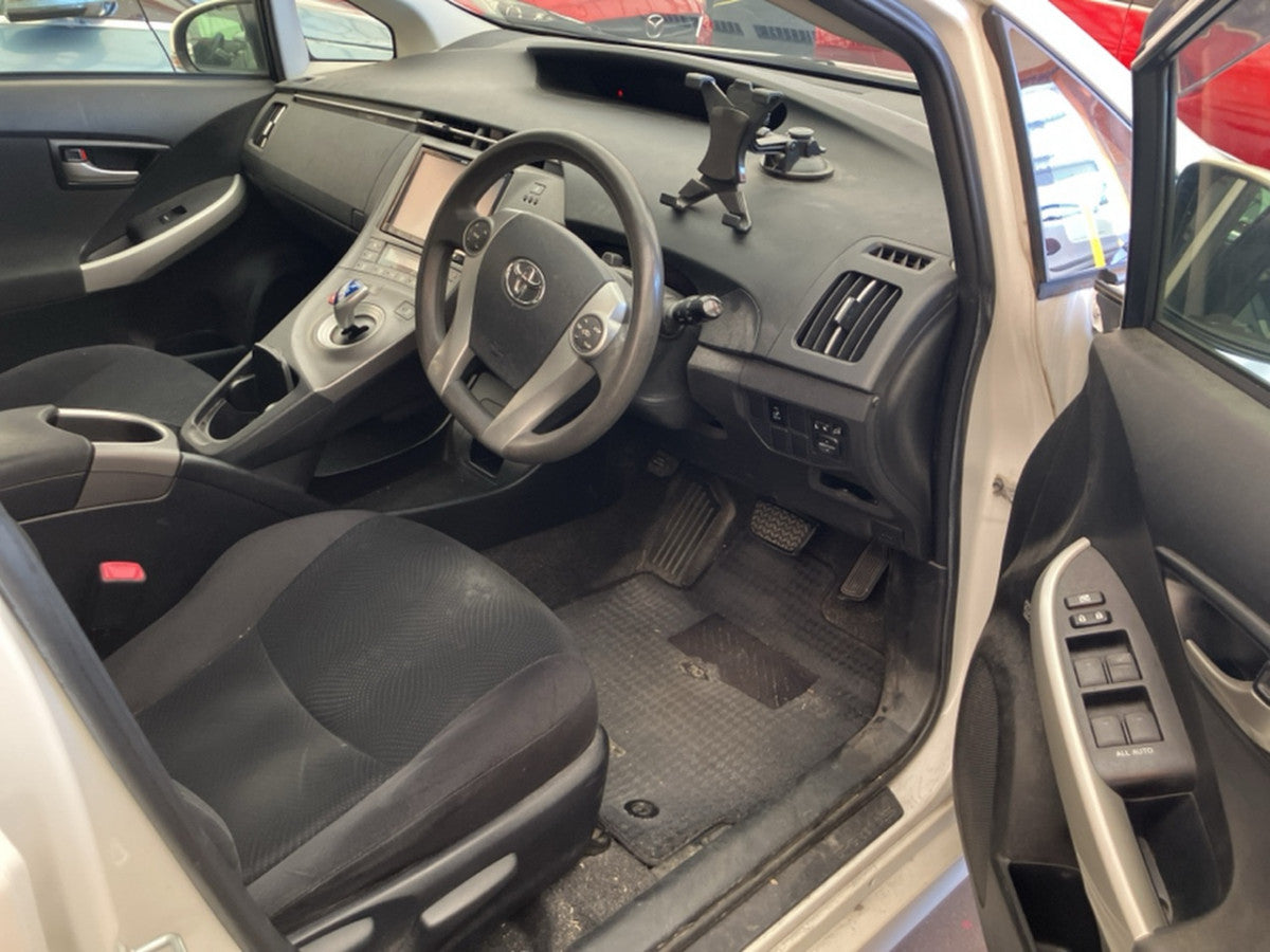 [CHOOSE PARTS] TOYOTA PRIUS ZVW30 2013 2ZR-FXE FF AT 2WD #0001000015369