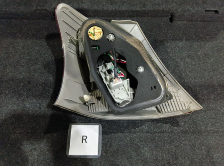 [TAIL LAMP RH] TOYOTA VITZ SCP90 2007 2SZ-FE FF AT 2WD #0403264008260