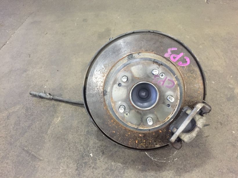 R KNUCKLE HUB ASSY LH