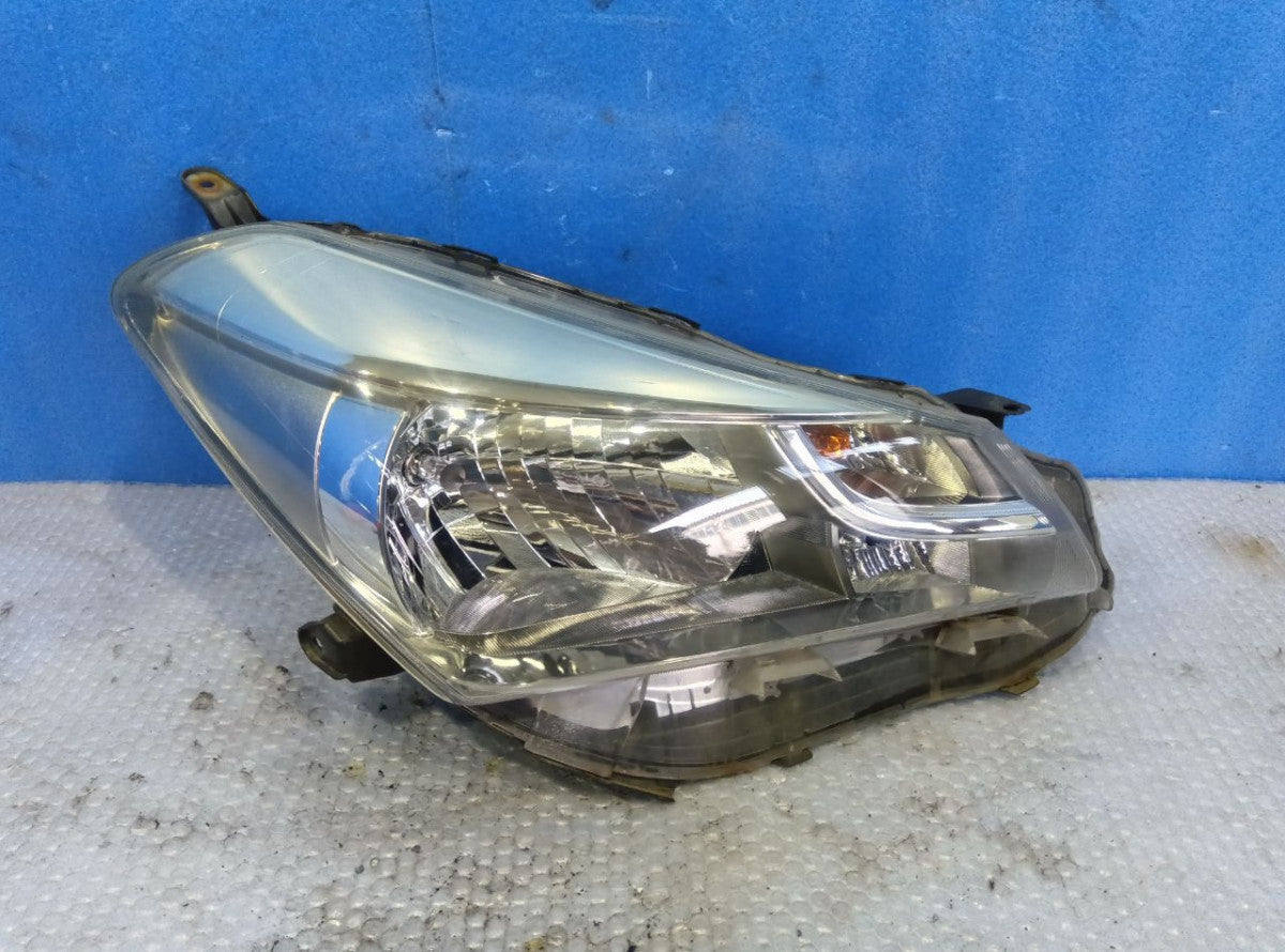 [HEADLIGHT ASSY RH] TOYOTA VITZ KSP130 2015 1KR-FE FF AT 2WD #0403268015414