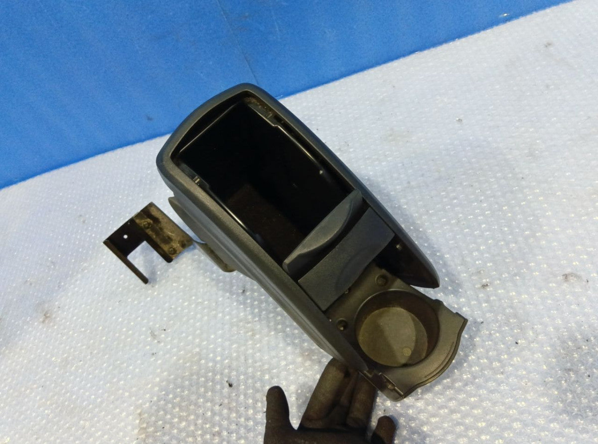[CONSOLE BOX] TOYOTA VITZ KSP90 2009 1KR-FE FF AT 2WD #0403267012662