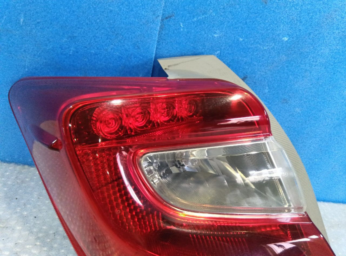 [TAIL LAMP LH] TOYOTA VITZ KSP130 2015 1KR-FE FF AT 2WD #0403268015411