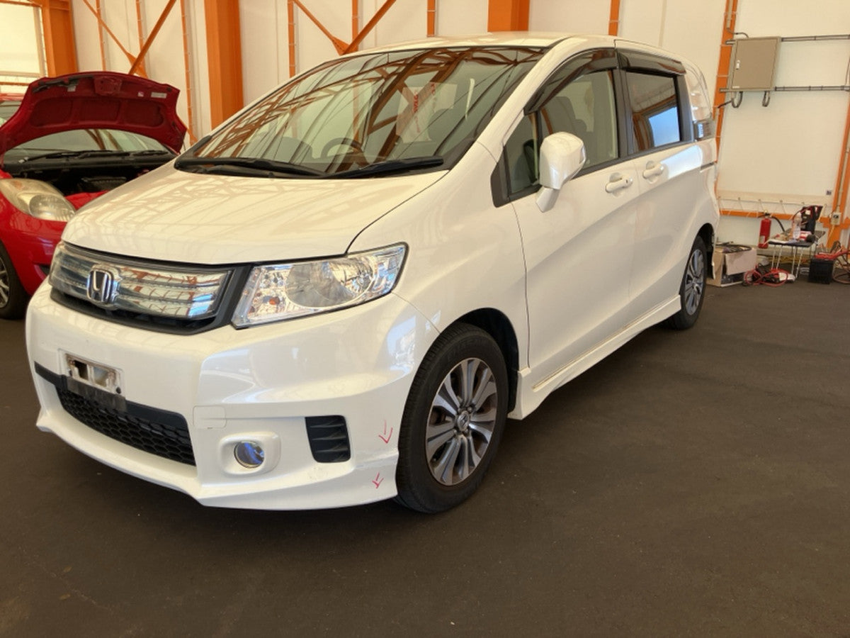 [HEADLIGHT  LH / RH] HONDA FREED SPIKE HYBRID GP3 2012 LEA FF AT 2WD #0003259955409
