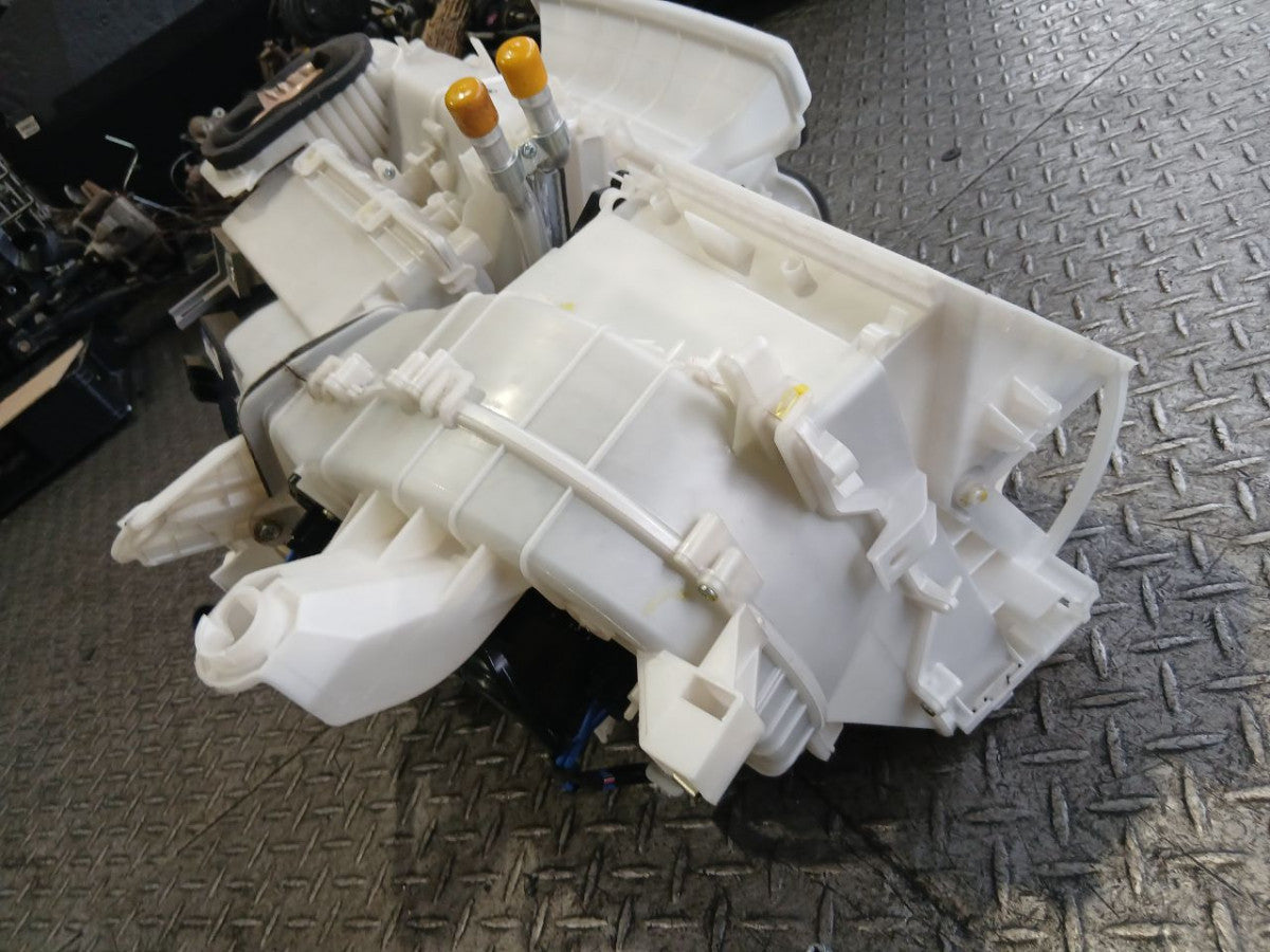 [EVAPORATOR] TOYOTA COROLLA AXIO NZE141 2011 1NZ-FE FF MT 2WD #0403265009838
