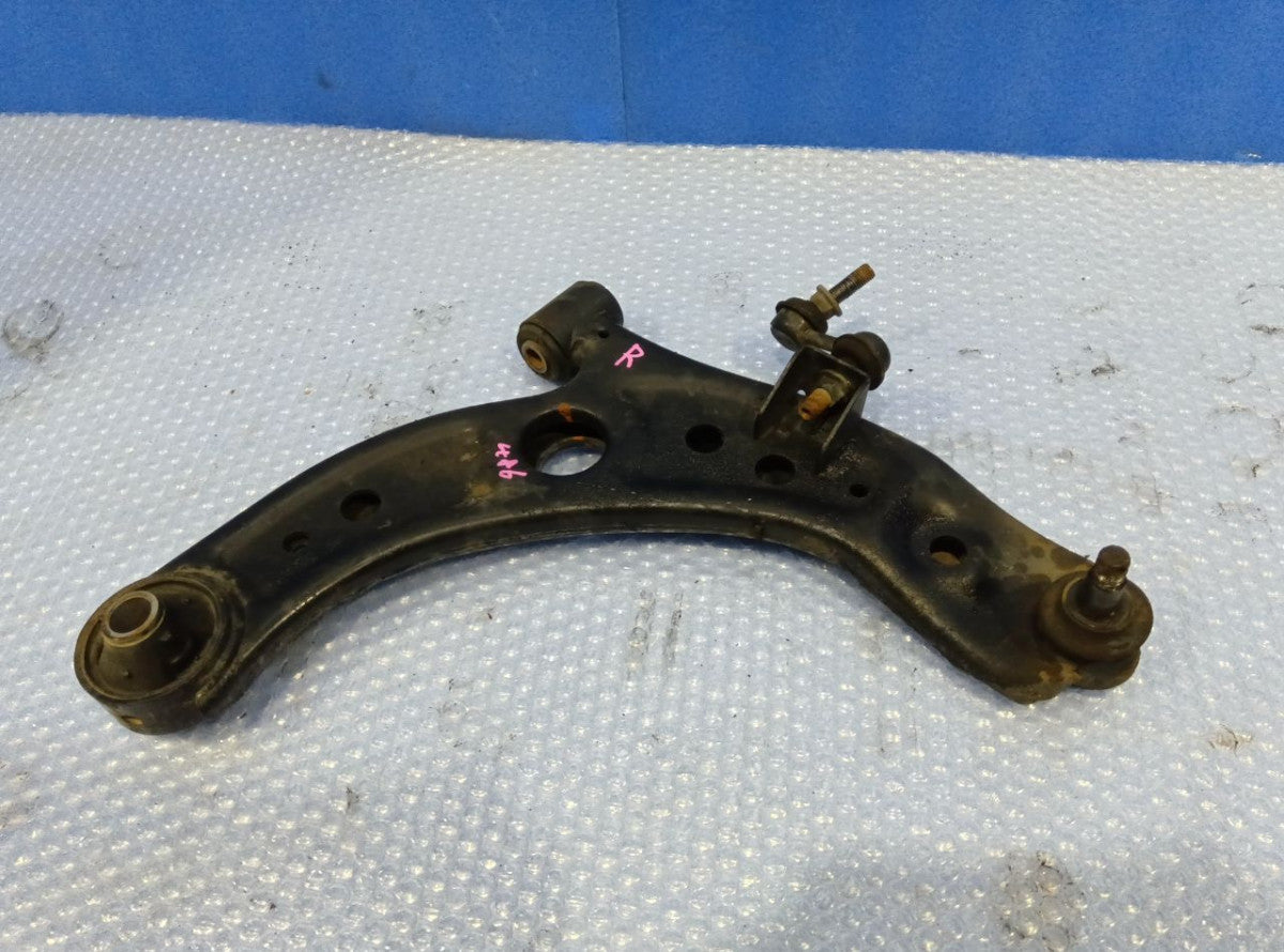 [F LOWER ARM RH] TOYOTA bB QNC21 2010 3SZ-VE FF AT 2WD #0403265010236