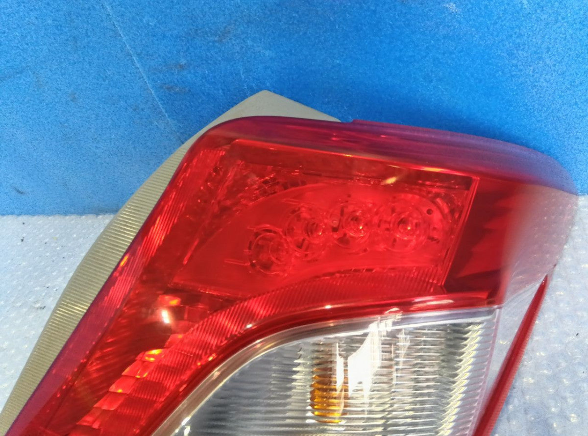 [TAIL LAMP RH] TOYOTA VITZ KSP130 2013 1KR-FE FF AT 2WD #0403267012997