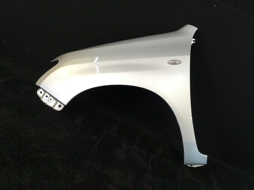 FENDER LH