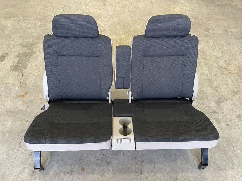 R SEAT