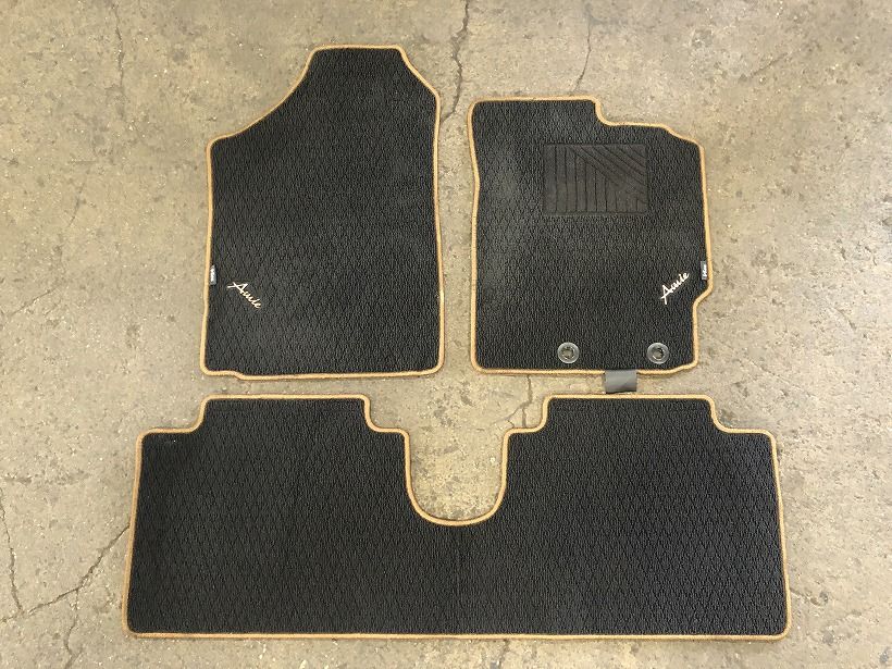 FLOOR MAT SET